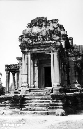Schwarze und wei�e Fotopfosten Angkor Wat, Kambodscha
