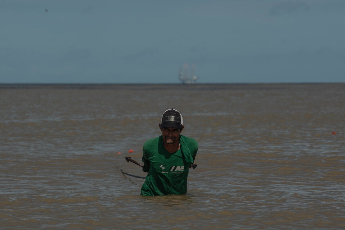 The spill reported by fisherman Elias Naal was detected by satellite by scientists. Photo: Héctor Quintanar