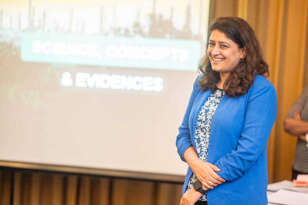 Mongabay India Senior Production Editor Aditi Tandon presenting about climate reporting verification and fact-checking best practices. Image courtesy Aditi Tandon.